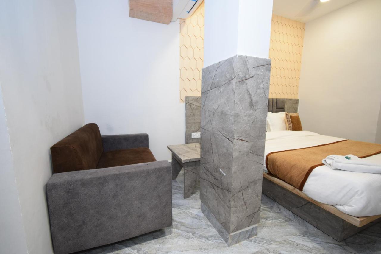 Hotel A1 Vastrapur Ahmadábád Exteriér fotografie