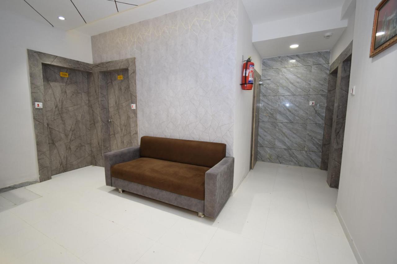 Hotel A1 Vastrapur Ahmadábád Exteriér fotografie