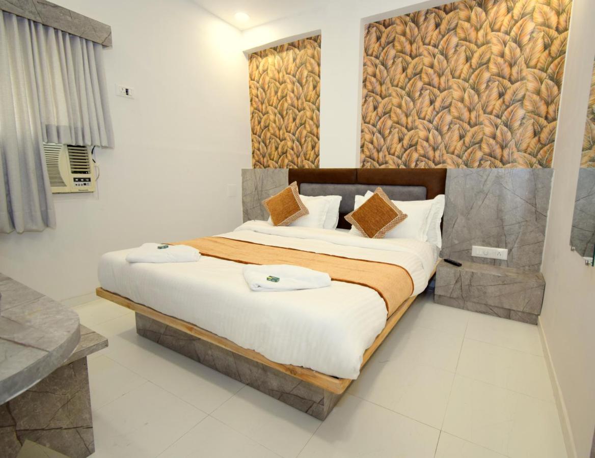Hotel A1 Vastrapur Ahmadábád Exteriér fotografie