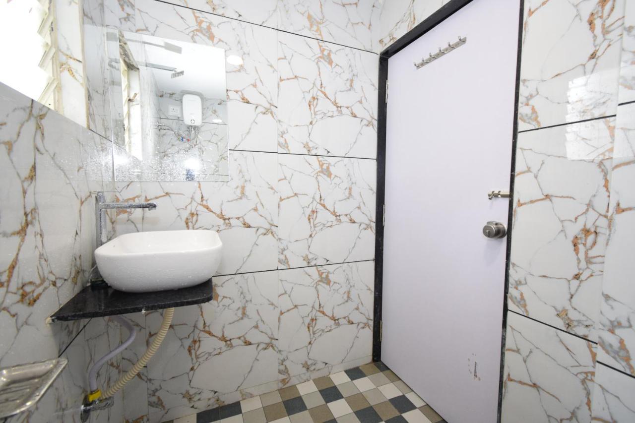Hotel A1 Vastrapur Ahmadábád Exteriér fotografie