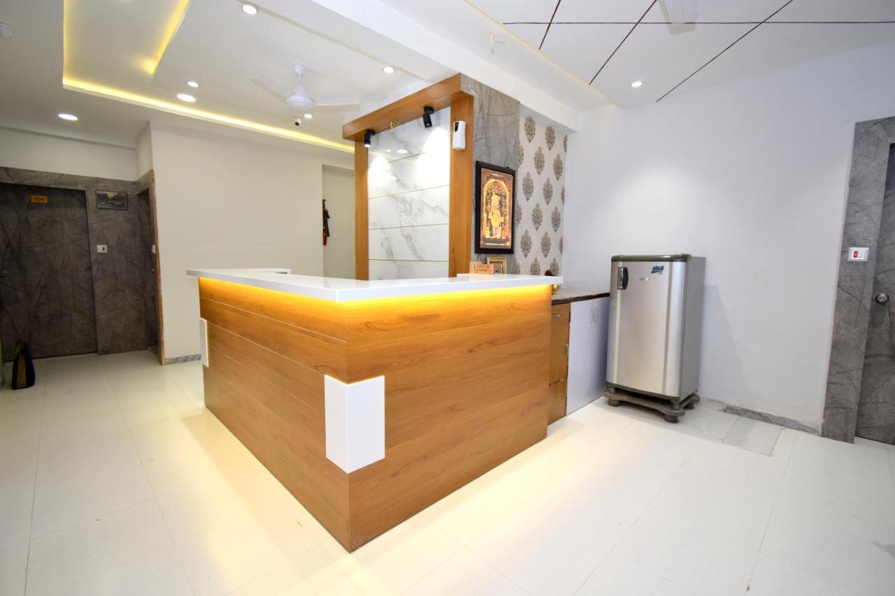 Hotel A1 Vastrapur Ahmadábád Exteriér fotografie