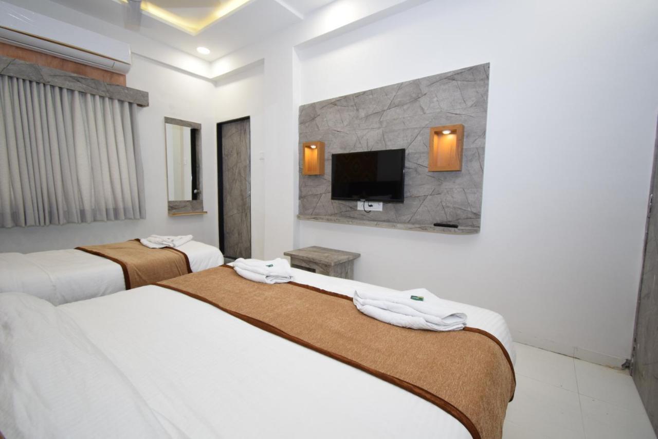 Hotel A1 Vastrapur Ahmadábád Exteriér fotografie