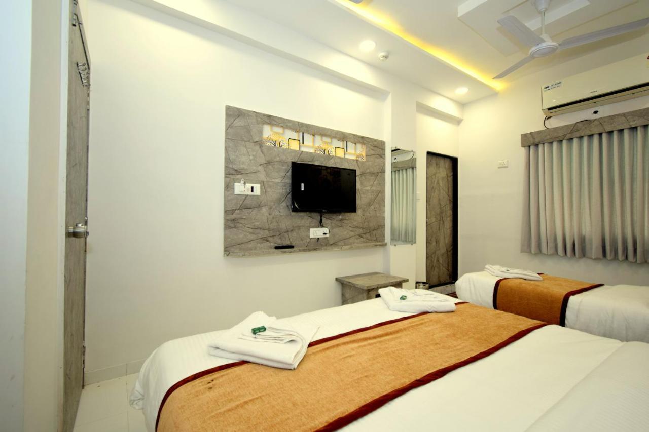 Hotel A1 Vastrapur Ahmadábád Exteriér fotografie