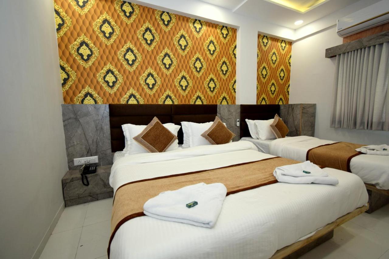 Hotel A1 Vastrapur Ahmadábád Exteriér fotografie