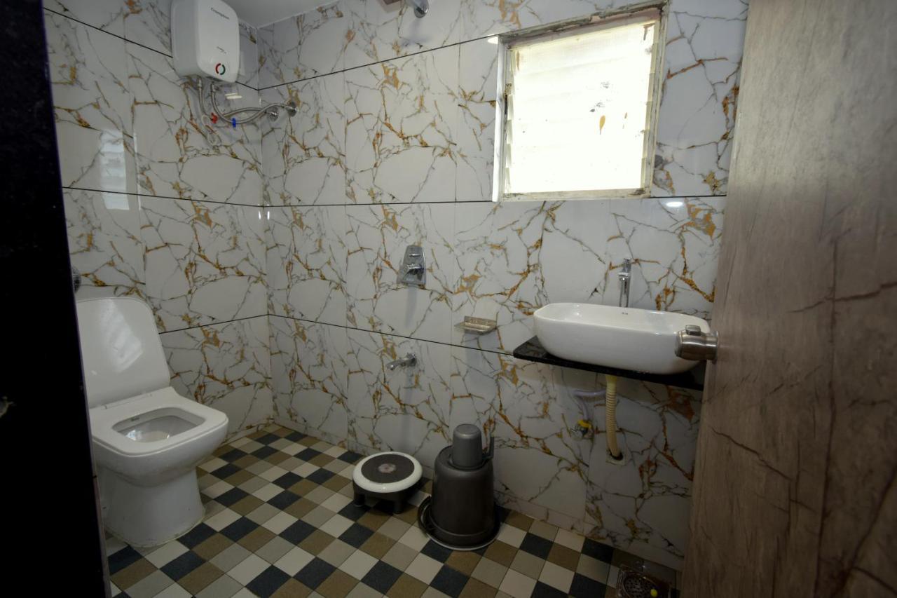 Hotel A1 Vastrapur Ahmadábád Exteriér fotografie